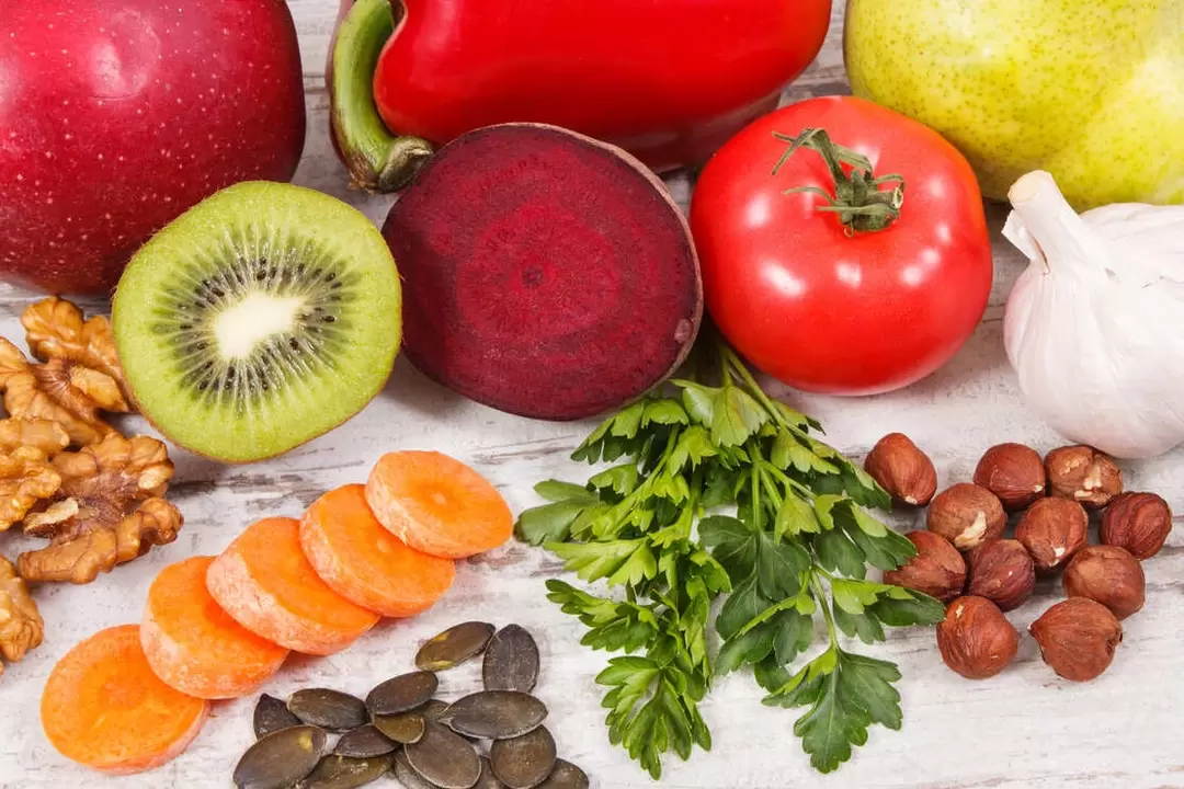 A gout patient's diet includes a variety of vegetables and fruits